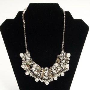 🌺 Lydell NYC Statement Bib Necklace